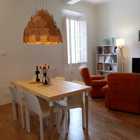 Διαμέρισμα Yourhomeinlucca La Terrazza