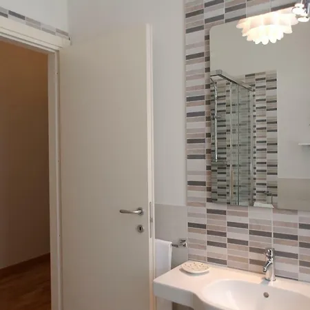 Διαμέρισμα Yourhomeinlucca La Terrazza *